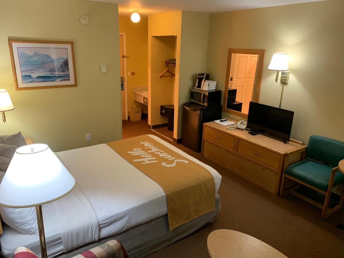 Days Inn By Wyndham Ocean Shores Exterior foto