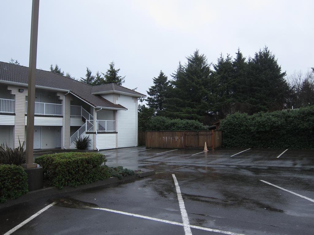Days Inn By Wyndham Ocean Shores Exterior foto