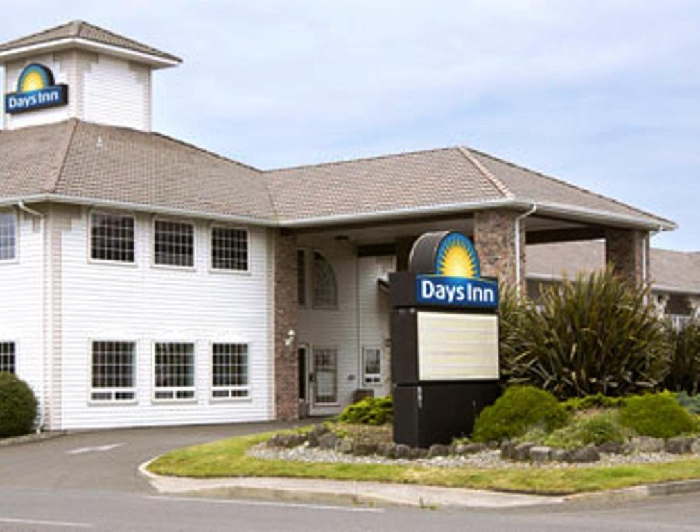 Days Inn By Wyndham Ocean Shores Exterior foto