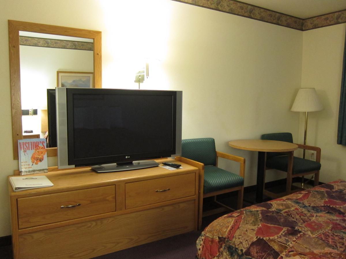 Days Inn By Wyndham Ocean Shores Quarto foto